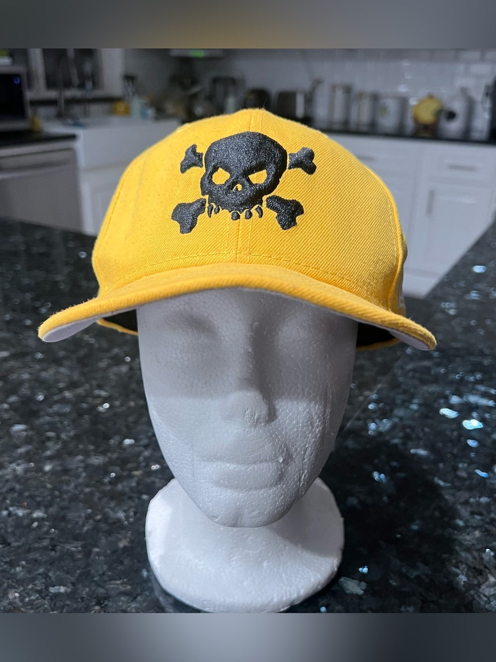 Supreme Skull Logo SS21 Hat Mens Size 7 1/2 New Era 59fifty Yellow *FLAW*